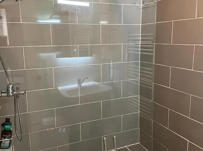 アパート Du Bord Du Tarn ミヨー